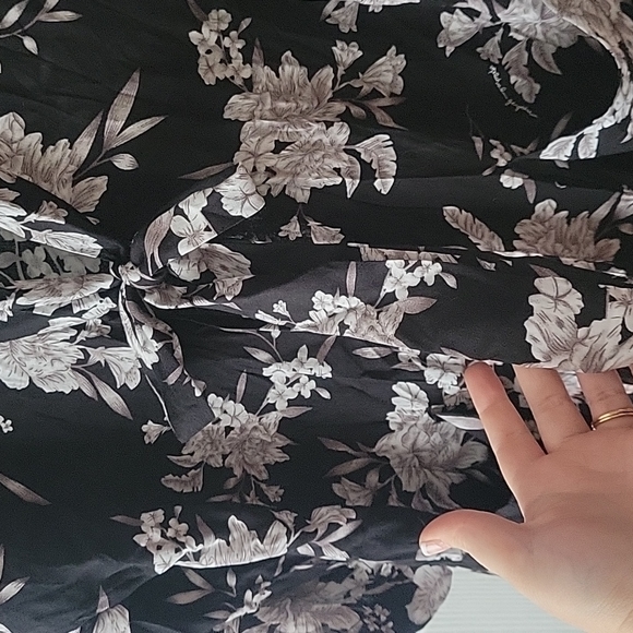 Spiritual gangster one size black floral kimono wrap top - Picture 4 of 9